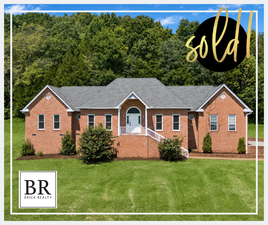 Sold graphic for 206 Dry Fork Creek Rd in Bethpage with Brick Realty branding